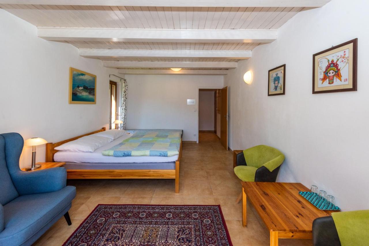 פץ פוד סניישקו Hotel Modrin מראה חיצוני תמונה