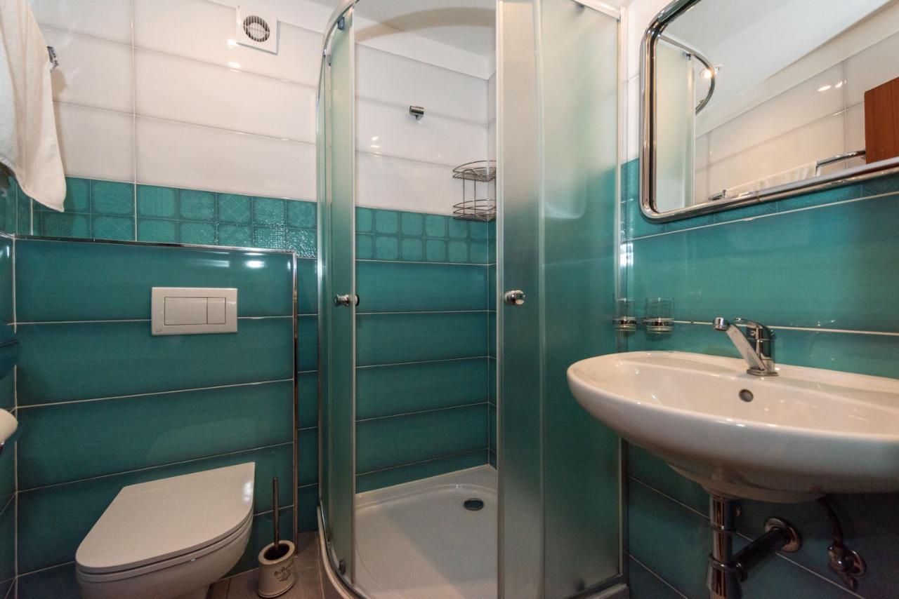 פץ פוד סניישקו Hotel Modrin מראה חיצוני תמונה